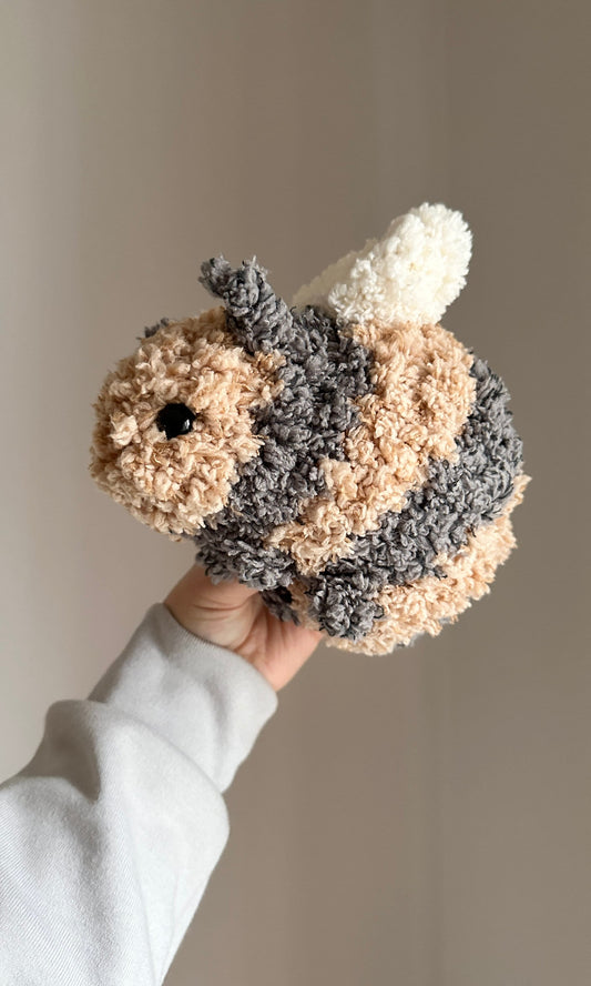Oak and Marlow Jellybee Crochet Pattern