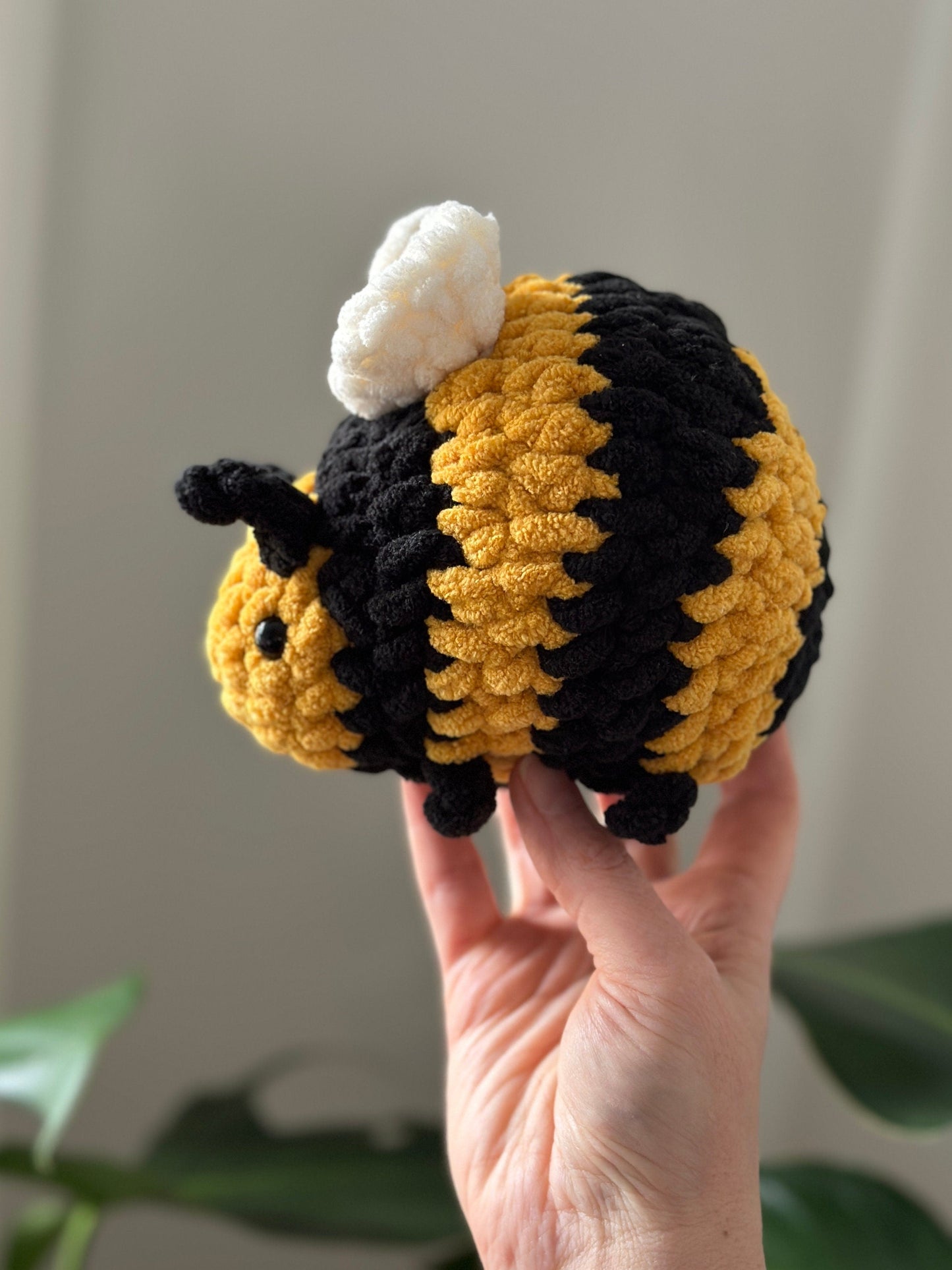 Oak and Marlow Jellybee Crochet Pattern
