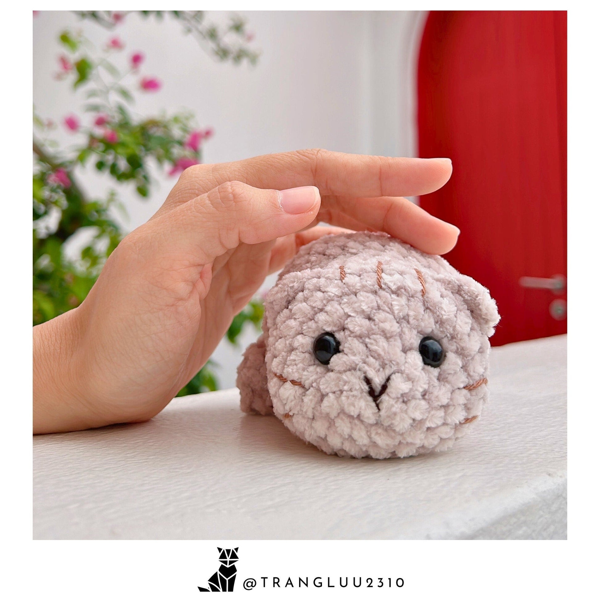 MagicRing Crochet Cat Pattern: NO SEW Amigurumi Palm Loaf (PDF Pattern)