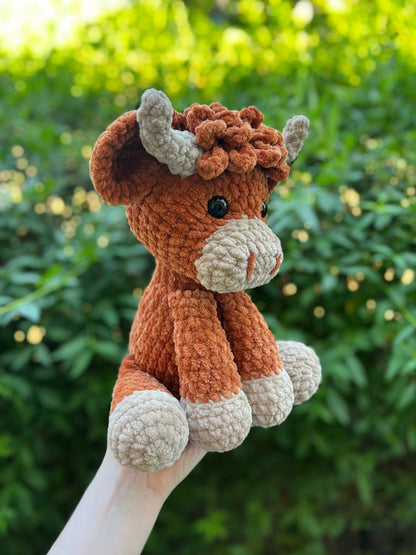 KnotsandSnugglesCo Henry the Highland Cow Crochet Pattern PDF