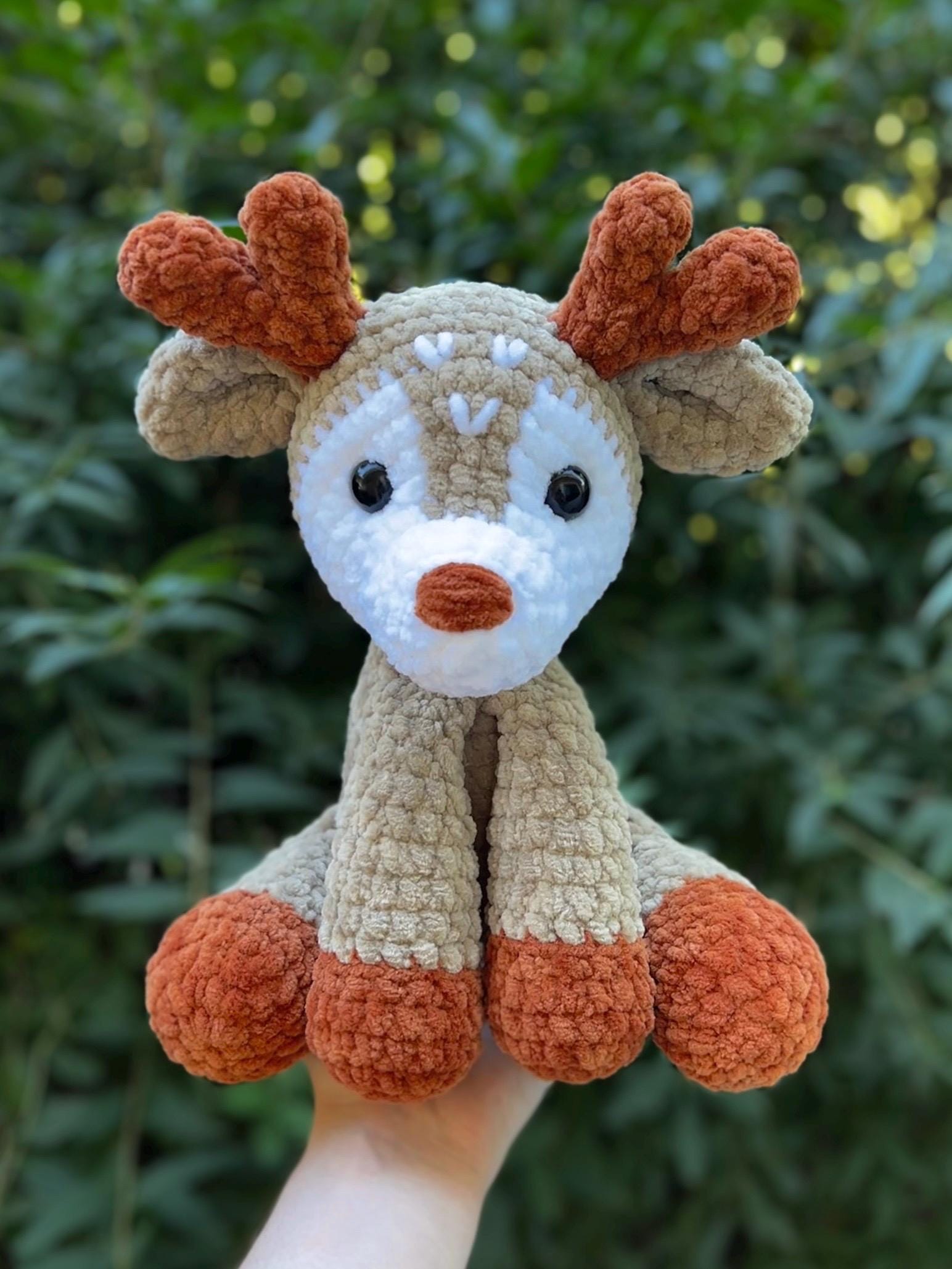 KnotsandSnugglesCo Darla the Deer Amigurumi Crochet Pattern PDF