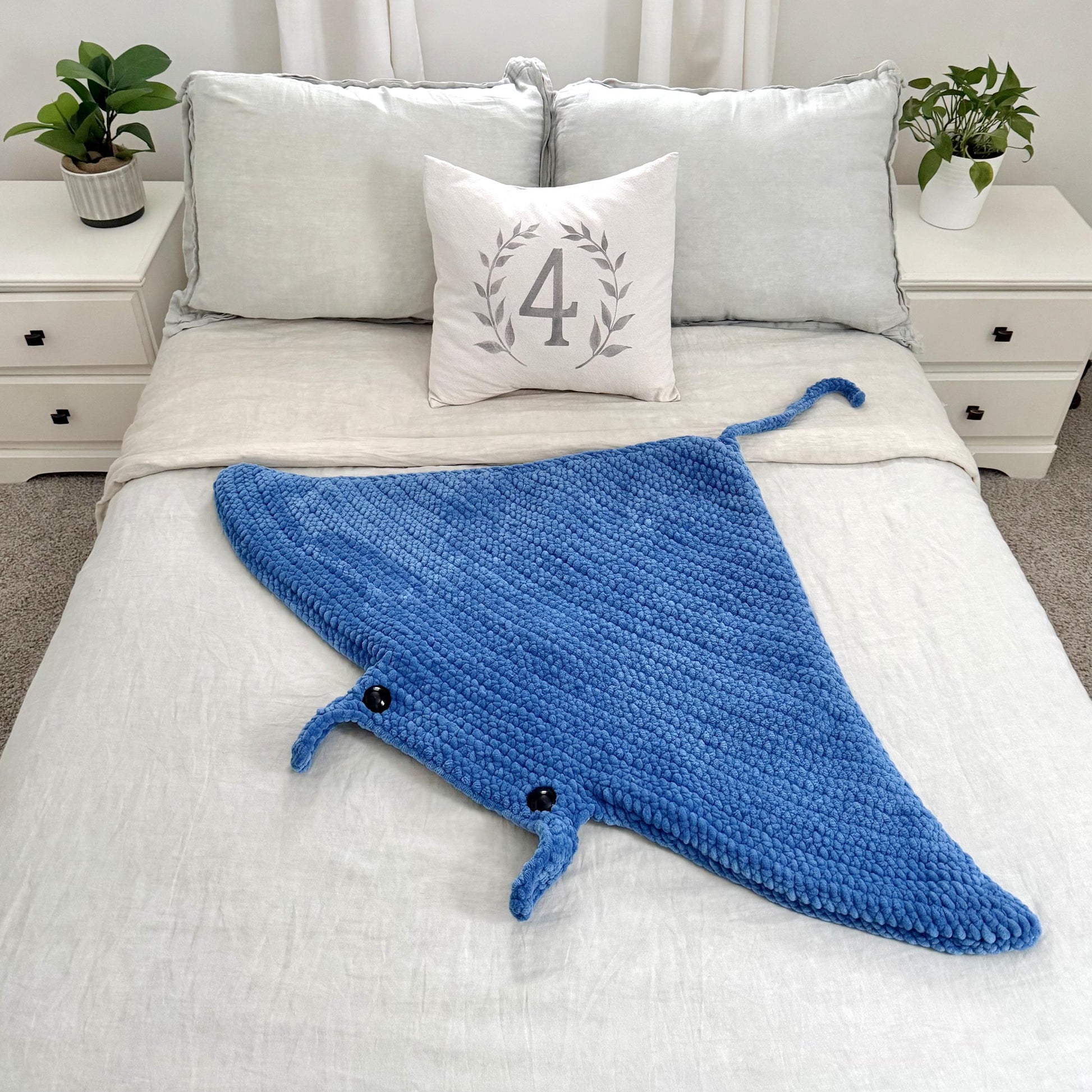 TheresasCrochetShop No-Sew Maverick Manta Ray Amigurumi Crochet Pattern PDF