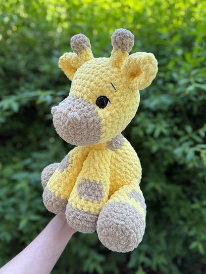 KnotsandSnugglesCo Ginny the Giraffe Crochet Pattern PDF