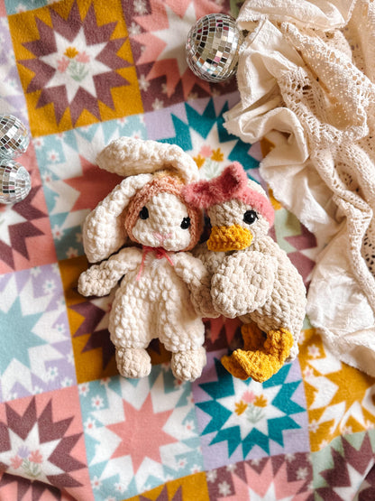 Della Duck Lovey Crochet Pattern: Low Sew Amigurumi (PDF Pattern)