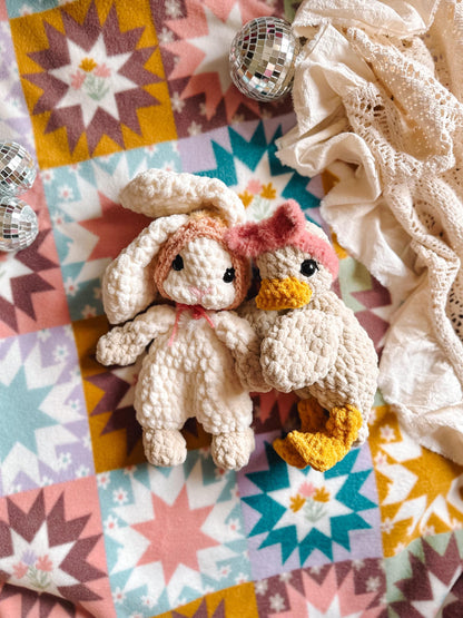 Della Duck Lovey Crochet Pattern: Low Sew Amigurumi (PDF Pattern)