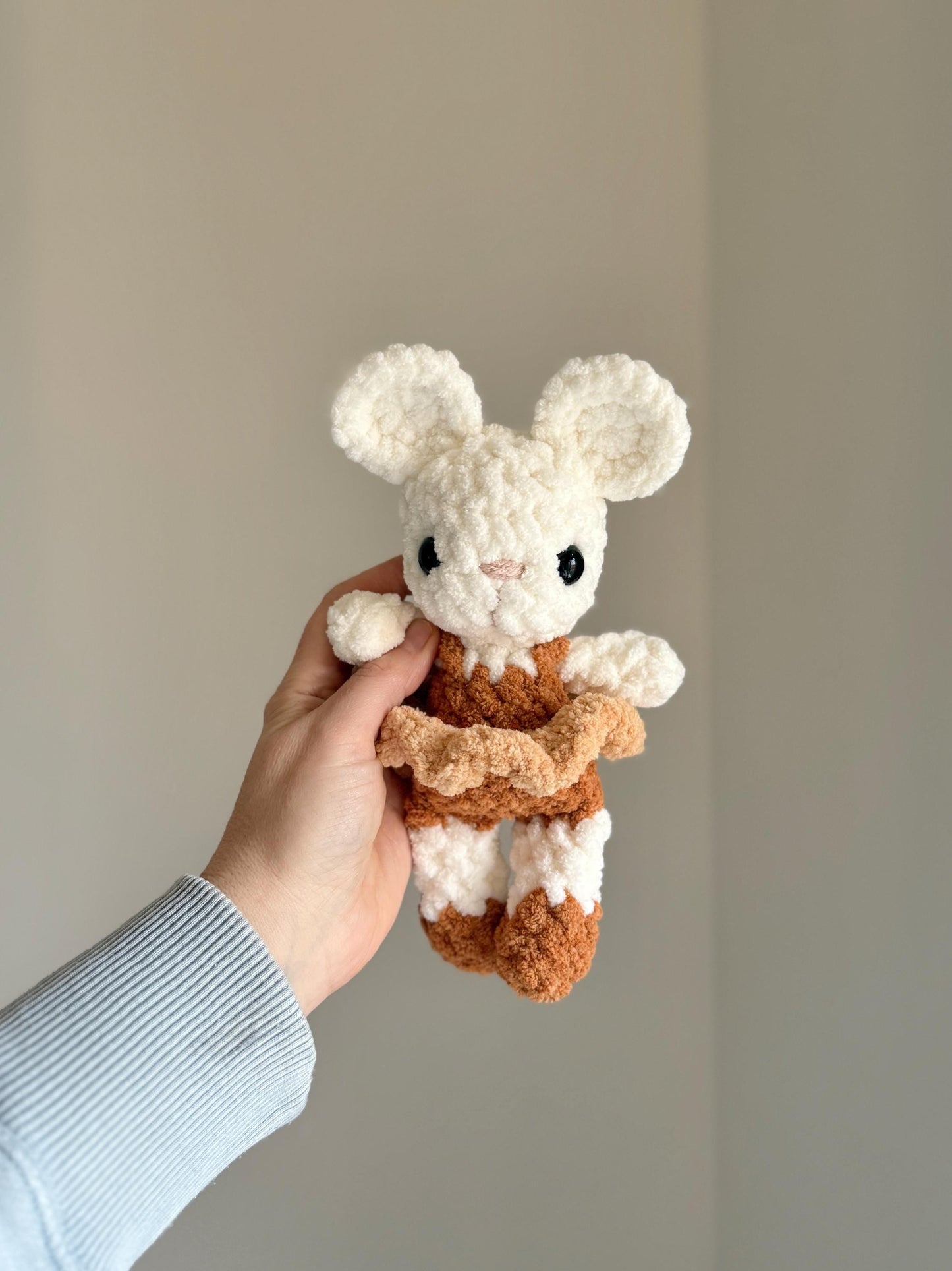 Oak and Marlow Baby Brie Mouse Crochet Pattern (Fable Collection)