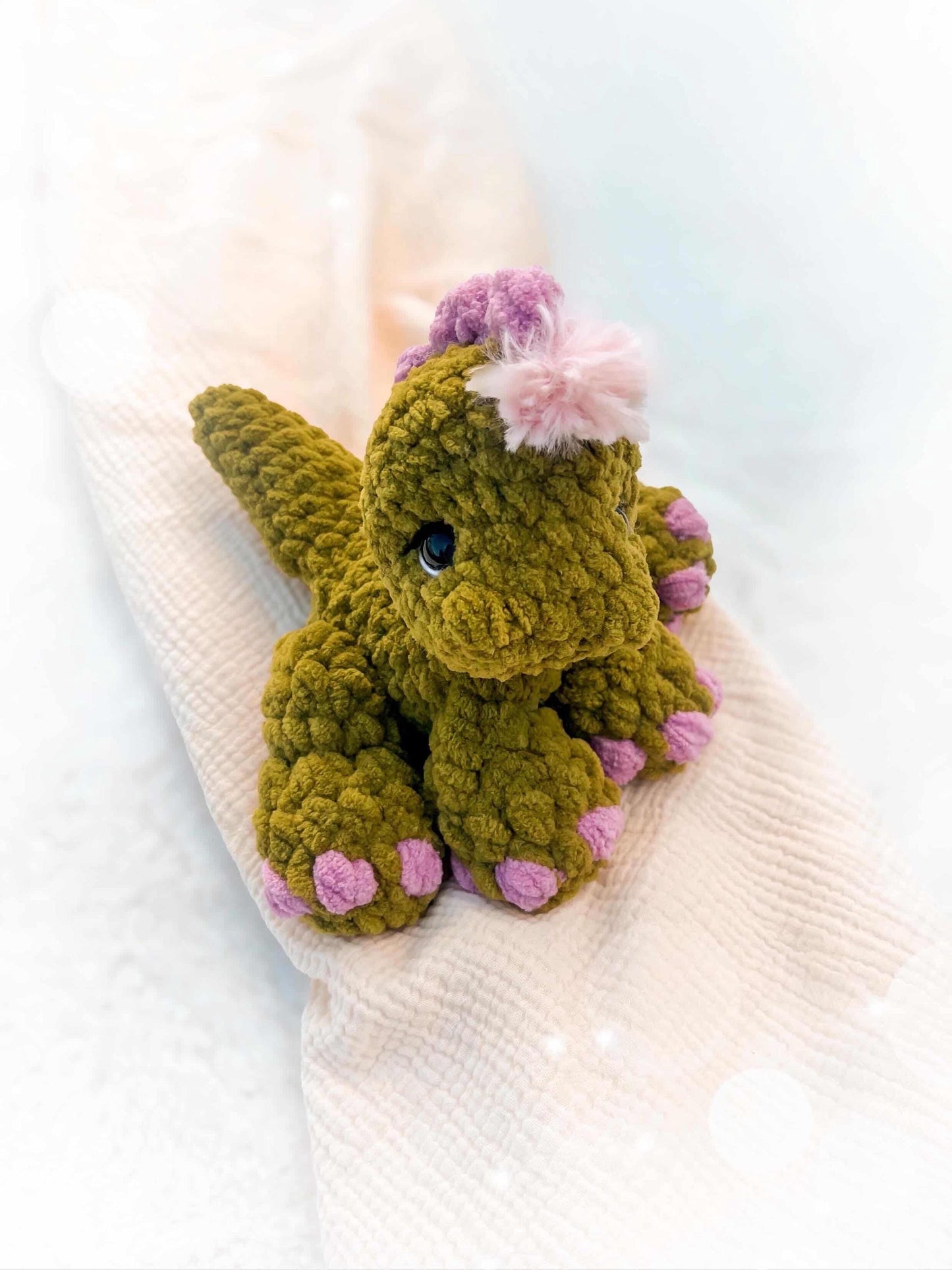 BkayCrochetCo ITTY Indie the Ittysaurus with Triceratops Mod STUFFIE Amigurumi Crochet Pattern PDF