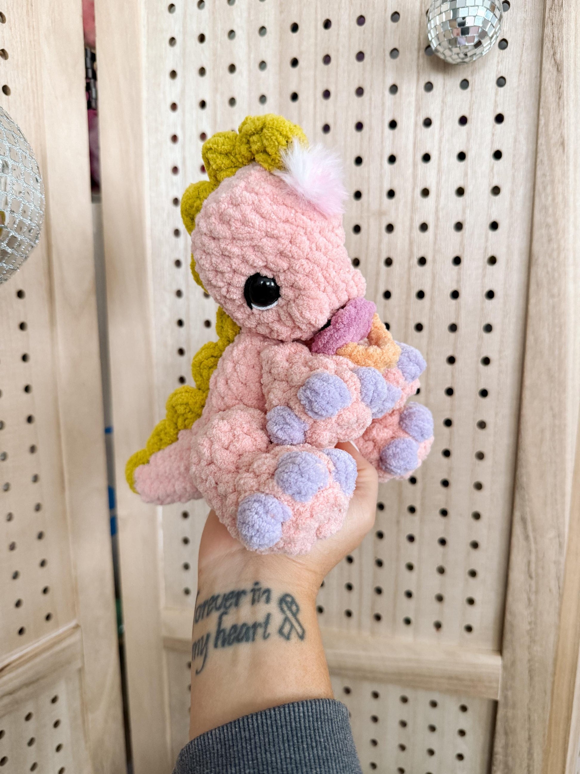 BkayCrochetCo ITTY Indie the Ittysaurus with Triceratops Mod STUFFIE Amigurumi Crochet Pattern PDF