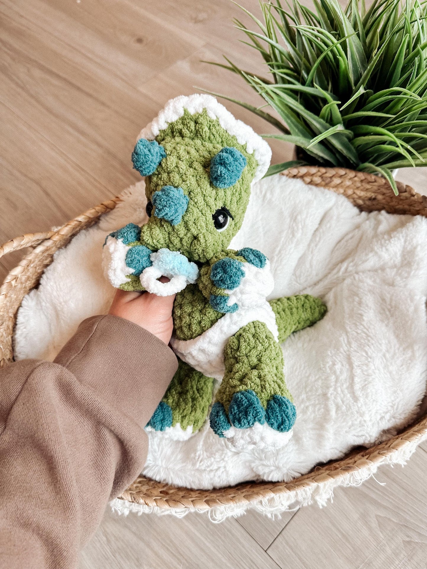BkayCrochetCo ITTY Indie the Ittysaurus with Triceratops Mod STUFFIE Amigurumi Crochet Pattern PDF