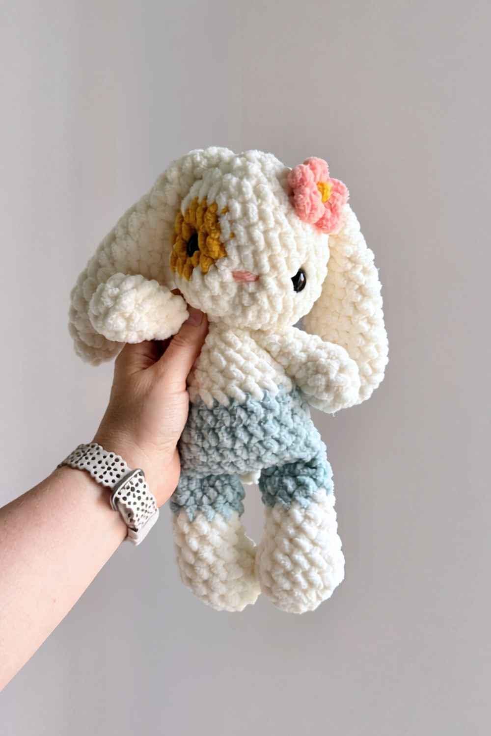 Oak and Marlow LOFTY Prim Bunny Crochet Pattern (Fable Collection)