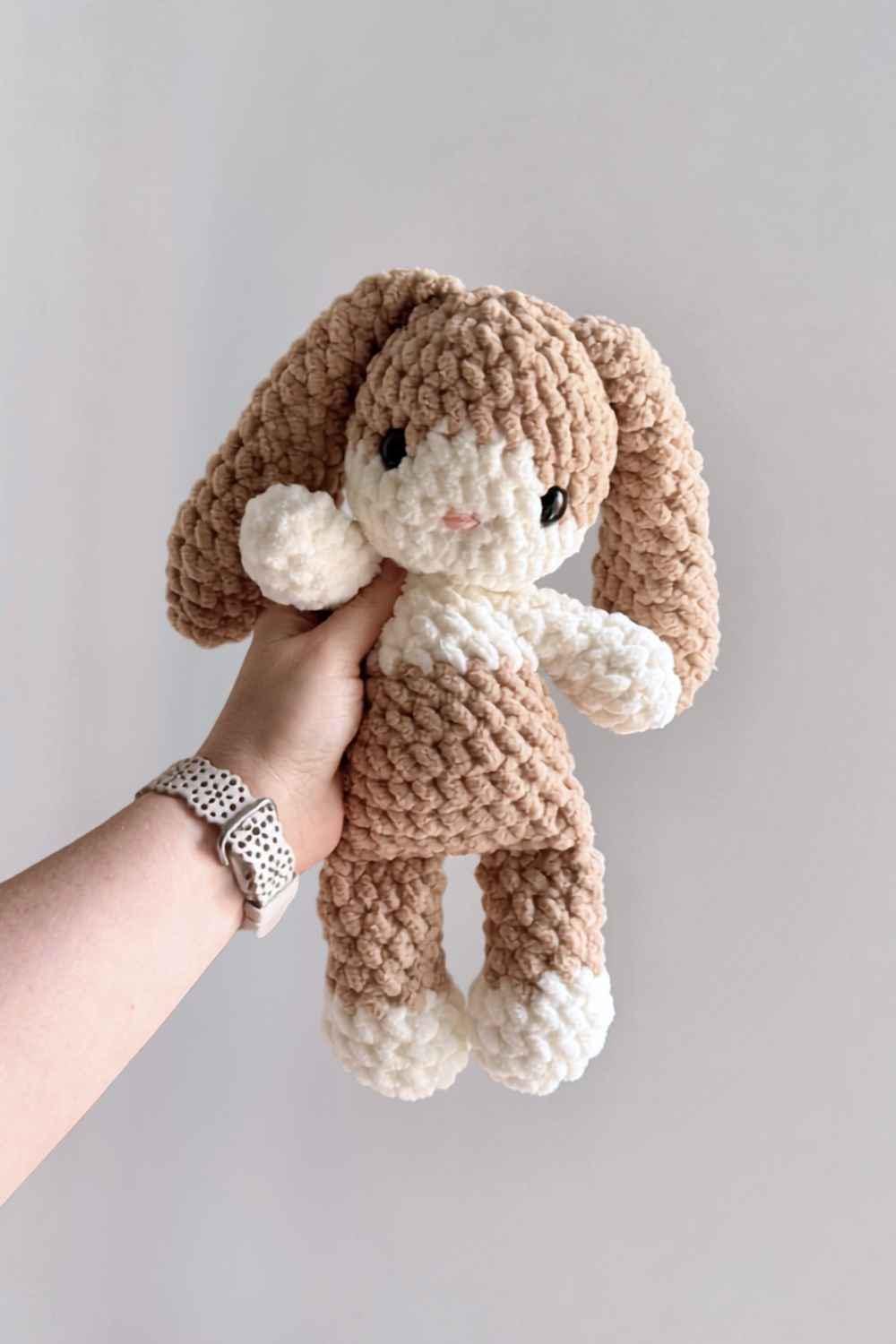 Oak and Marlow LOFTY Prim Bunny Crochet Pattern (Fable Collection)