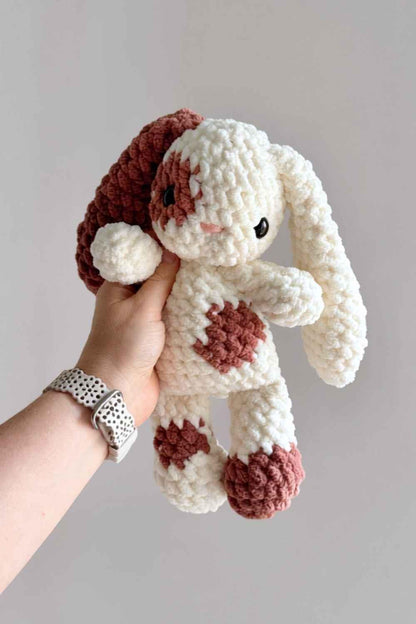 Oak and Marlow LOFTY Prim Bunny Crochet Pattern (Fable Collection)
