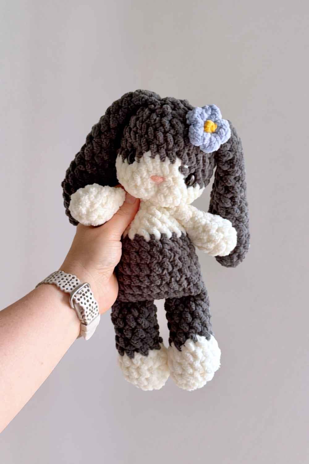 Oak and Marlow LOFTY Prim Bunny Crochet Pattern (Fable Collection)