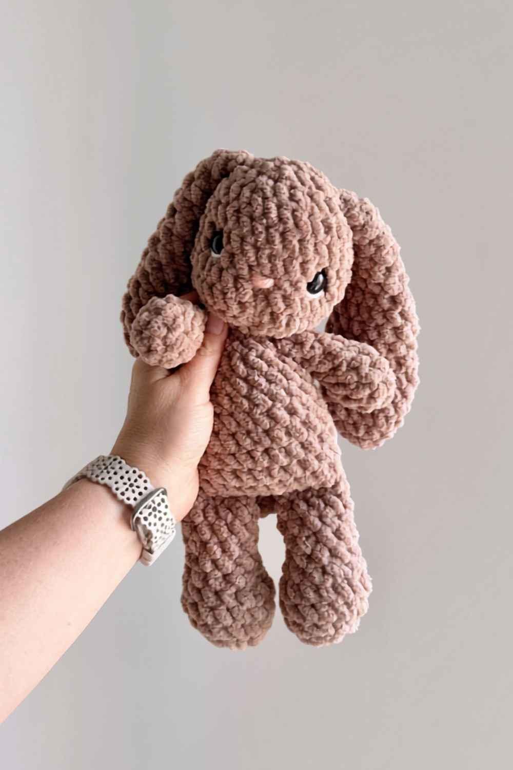 Oak and Marlow LOFTY Prim Bunny Crochet Pattern (Fable Collection)